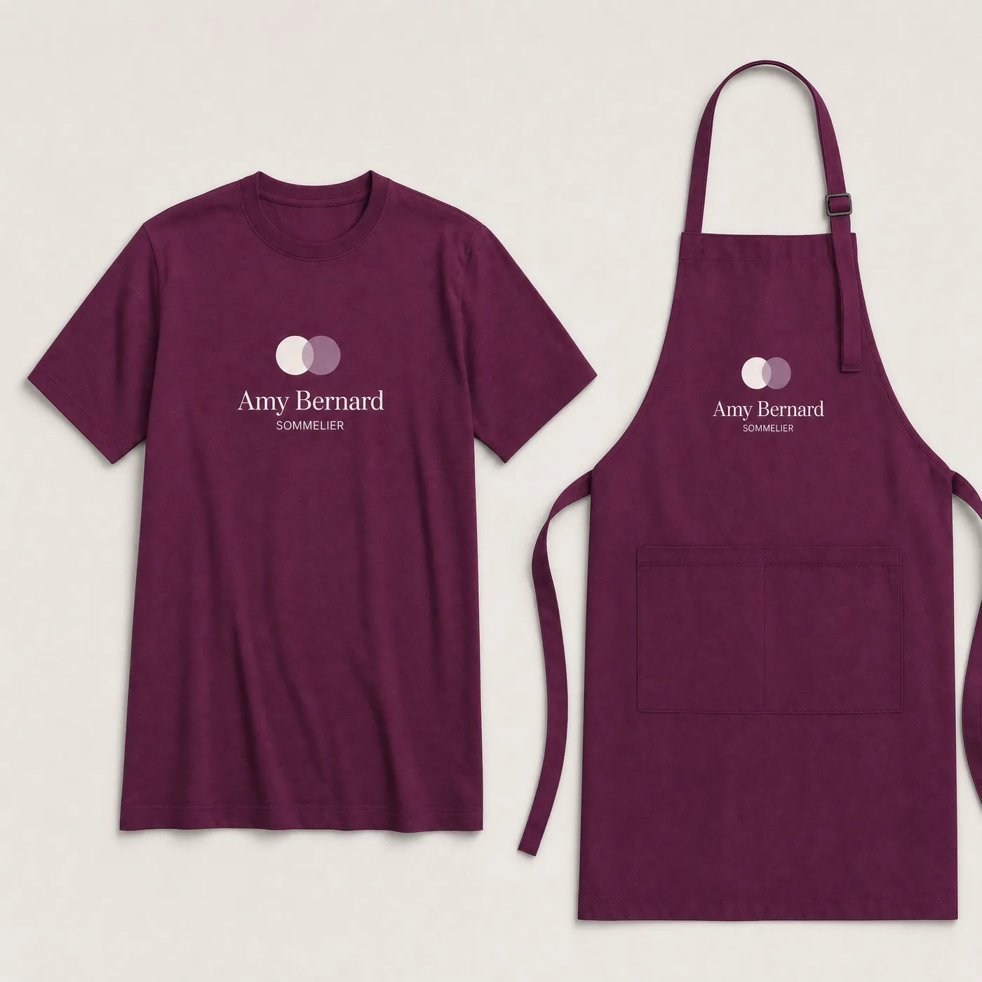 Tricou și șorț prună cu logo Amy Bernard